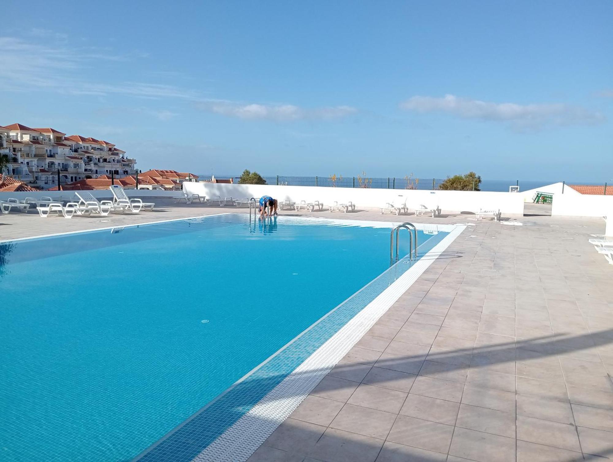 阿德耶Royal Ocean View Aloha Garden公寓 外观 照片